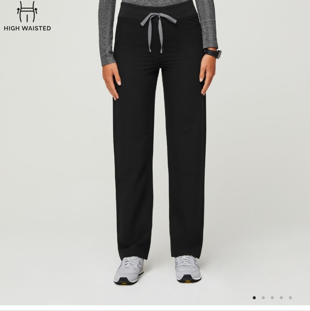 Figs black scrubs straight leg.